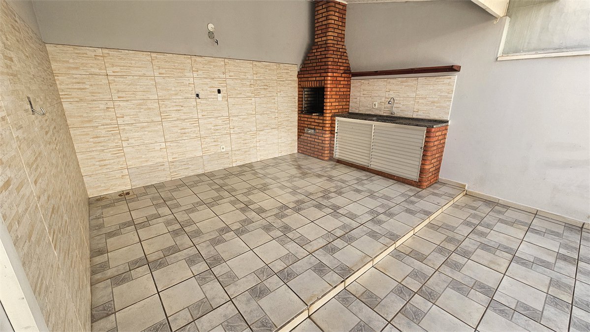 Sobrado para alugar com 3 quartos, sendo 1 suíte, em Jardim do Valle II, Indaiatuba, SP