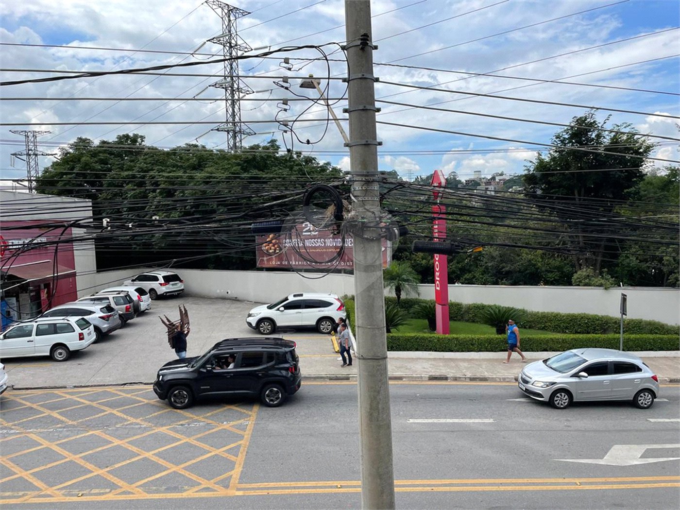 Salão para alugar no Centro, Louveira, SP