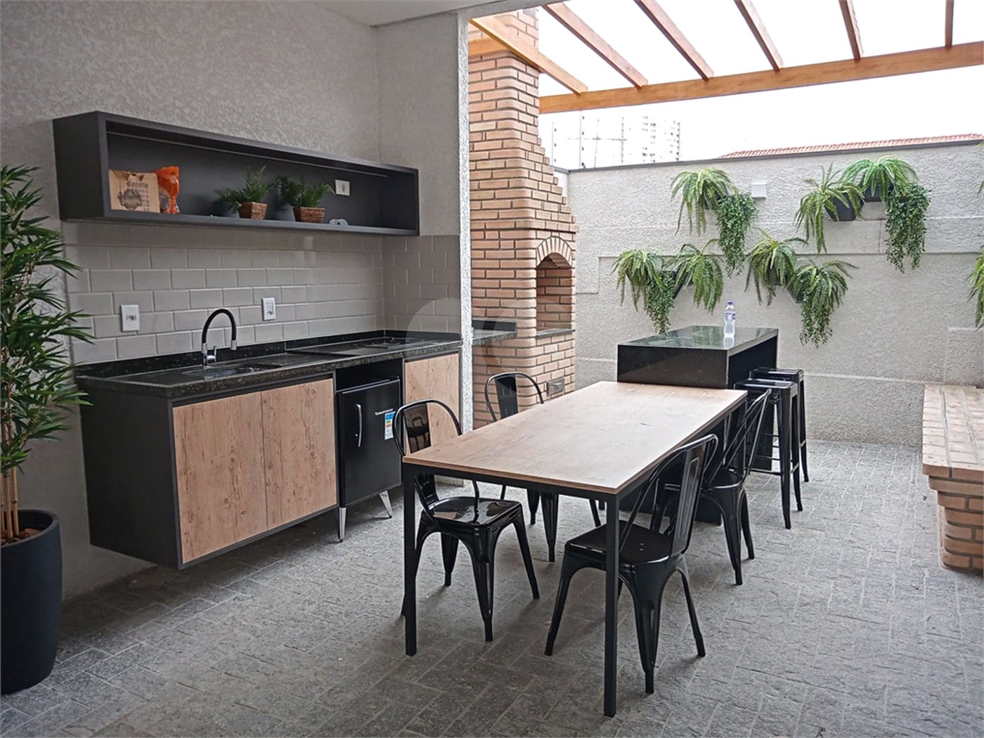 Casa à venda com 2 suítes no condomínio Residencial Napoles, São Paulo - SP