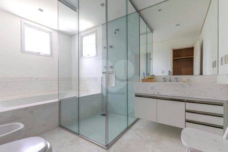 Casa à venda com 4 suítes no condomínio L`exclusive, São Paulo - SP