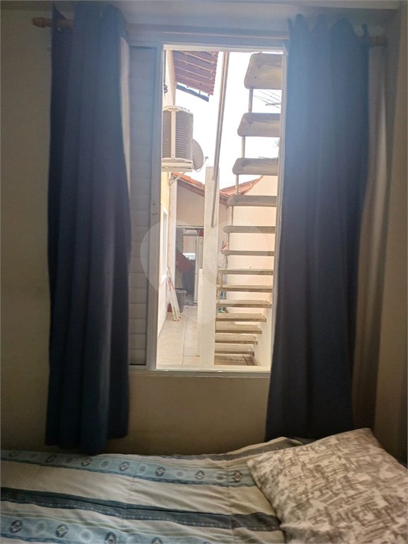 Casa à venda com 3 quartos, sendo 1 suíte,  no condomínio Altos de Poa, Poá - SP