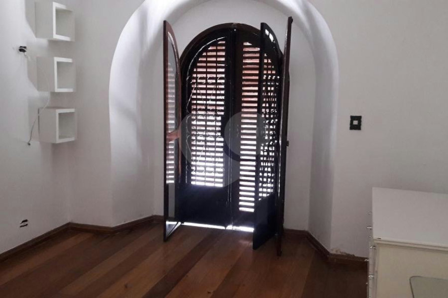Sobrado à venda com 3 suítes em Jardim França, São Paulo, SP