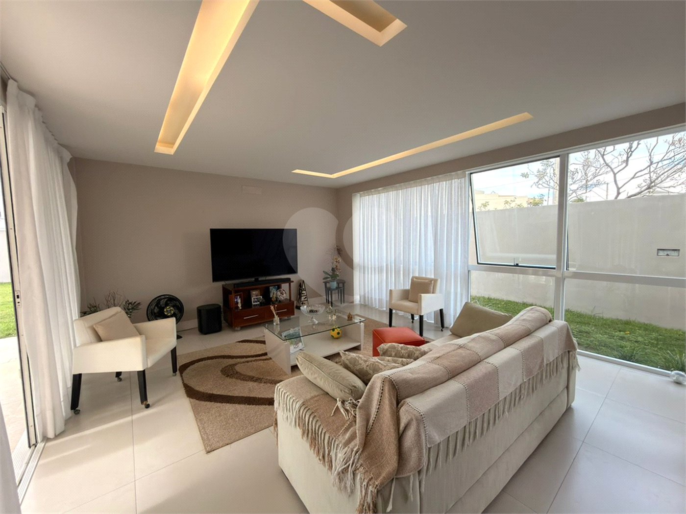 Casa à venda com 4 suítes em Portinho, Cabo Frio, RJ