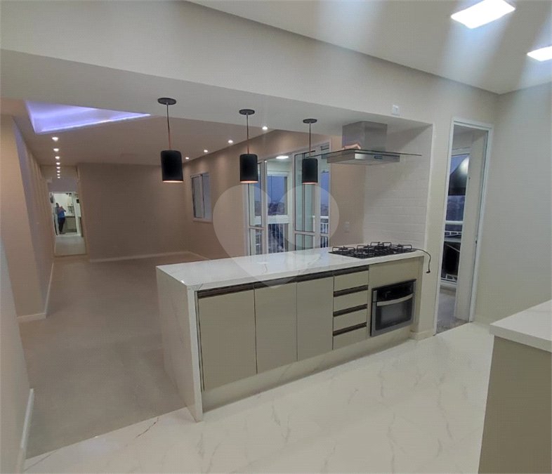 Apartamento à venda com 3 quartos, sendo 2 suítes,  em Jardim Arpoador, São Paulo, SP