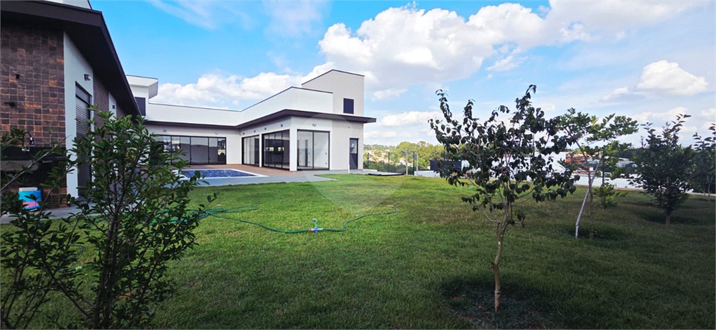Casa à venda com 4 suítes no condomínio Residencial Dacha, Sorocaba - SP