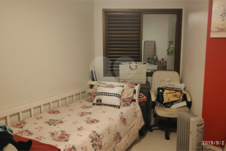 Apartamento à venda com 4 quartos, sendo 2 suítes, em Vila Olímpia, São Paulo, SP