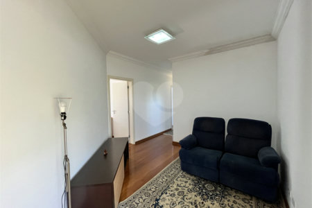 Casa à venda com 5 quartos, sendo 3 suítes,  no condomínio Village Saint Charbel, Araçoiaba da Serra - SP
