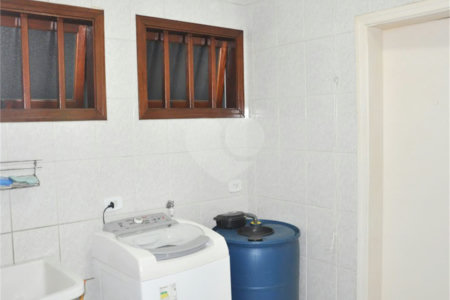 Sobrado à venda com 4 quartos, sendo 2 suítes,  em Alto da Boa Vista, São Paulo, SP