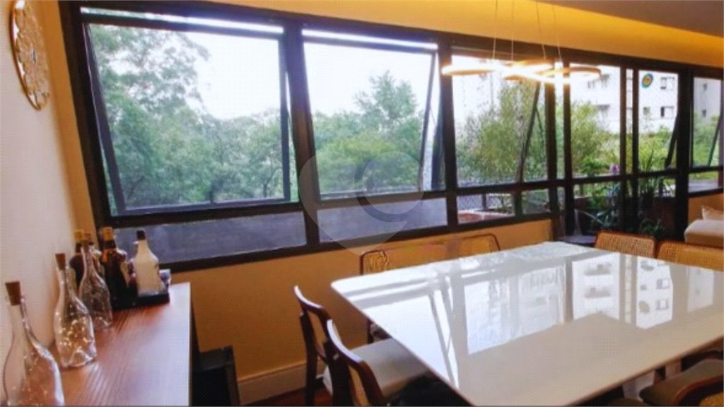 Apartamento à venda com 2 suítes em Jardim Londrina, São Paulo, SP