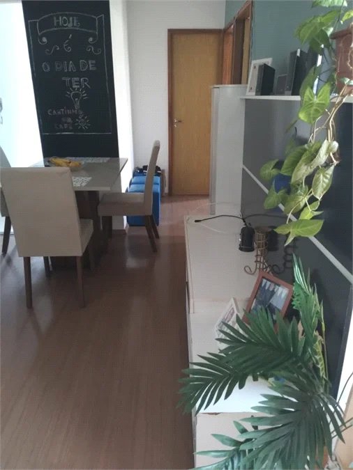 Apartamento à venda com 2 quartos em Jardim Ísis, Cotia, SP