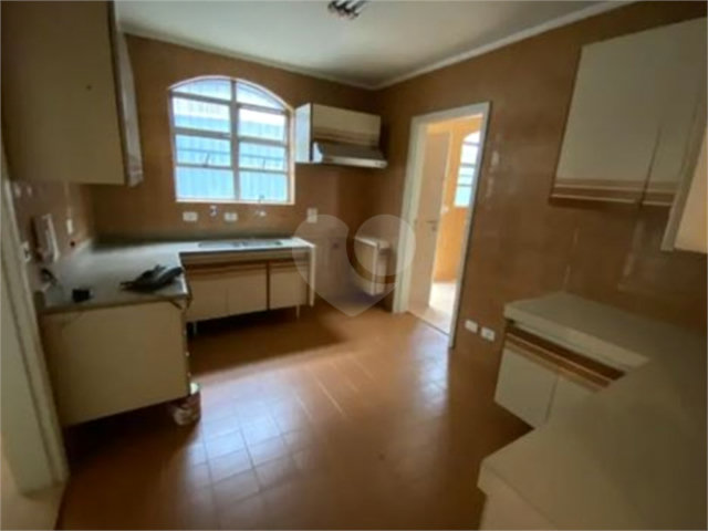 Sobrado à venda ou para alugar com 4 quartos, sendo 2 suítes,  em Santana, São Paulo, SP