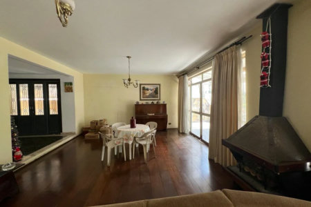 Casa à venda com 4 quartos, sendo 1 suíte, em Jardim das Vertentes, São Paulo, SP