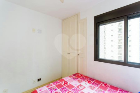 Apartamento à venda com 2 quartos, sendo 1 suíte, em Moema, São Paulo, SP