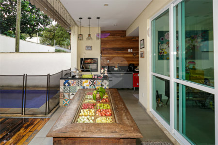 Casa à venda com 4 suítes no condomínio Villaggio DI Palme, São Paulo - SP