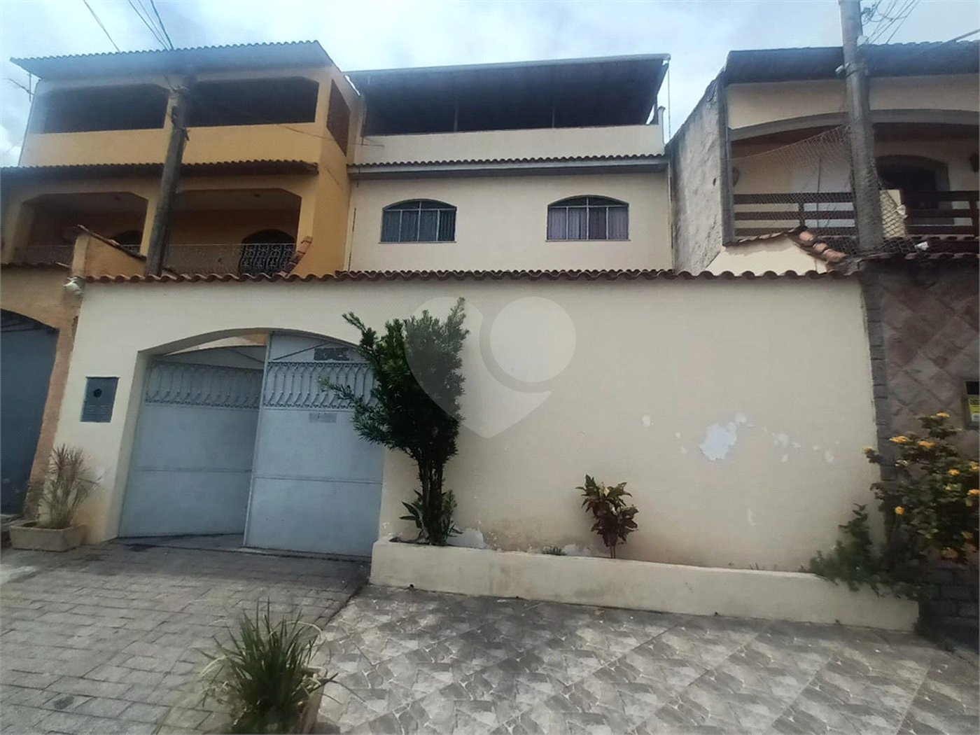 Casa à venda com 2 quartos, sendo 1 suíte, no condomínio Parque Central, Rio de Janeiro - RJ