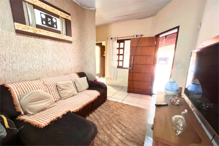 Casa à venda com 4 quartos, sendo 1 suíte, em Interlagos, Três Lagoas, MS