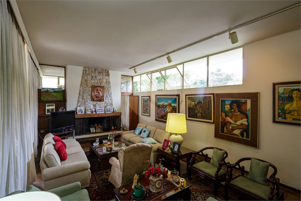 Casa de Vila para alugar com 4 quartos, sendo 1 suíte, em Granja Julieta, São Paulo, SP