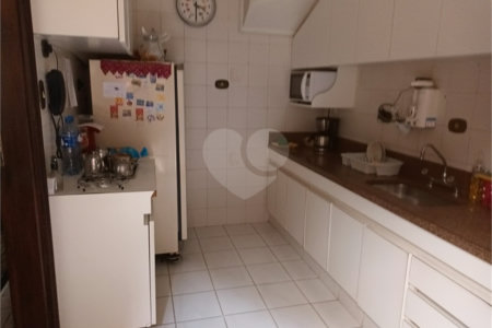 Sobrado à venda com 3 quartos em Cambuci, São Paulo, SP