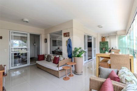 Apartamento à venda com 3 suítes em Campo Grande, São Paulo, SP