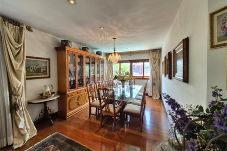 Casa de Vila à venda ou para alugar com 4 quartos, sendo 2 suítes,  em Jardim Leonor, São Paulo, SP
