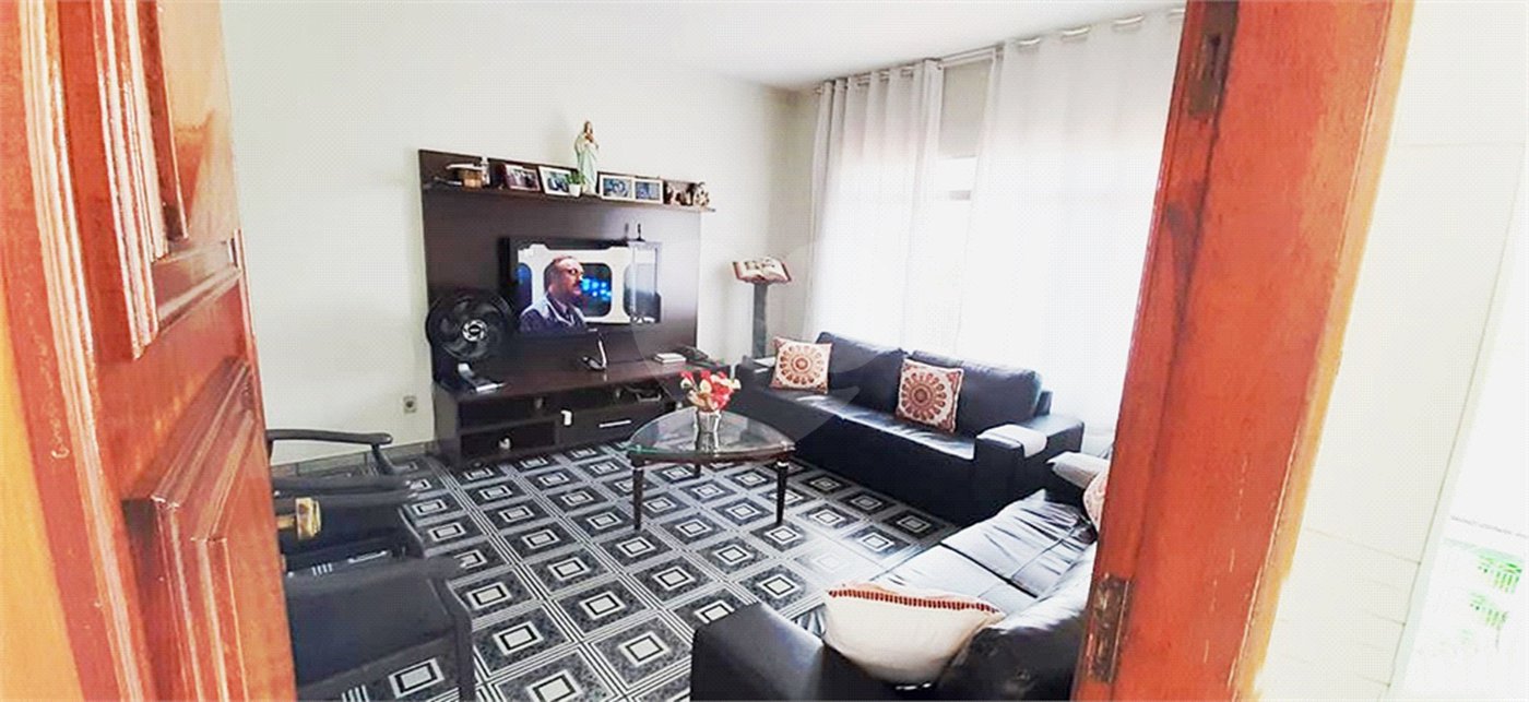 Casa à venda com 5 quartos, sendo 1 suíte, em Vila Nova Cachoeirinha, São Paulo, SP