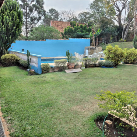 Chácara à venda com 4 quartos, sendo 1 suíte,  em Vila Dom Pedro, Atibaia, SP