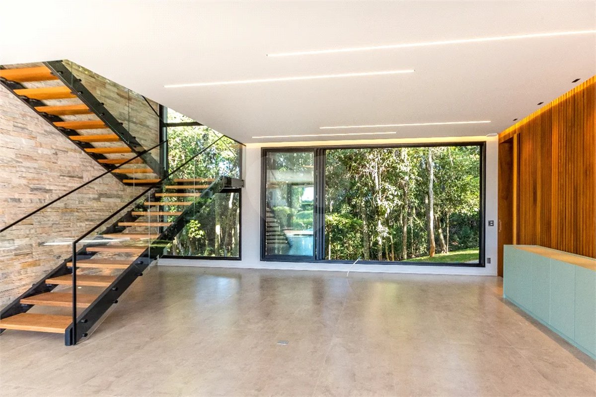 Casa à venda com 4 suítes no condomínio Jardim das Palmeiras, Bragança Paulista - SP