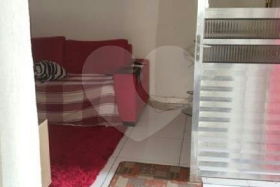 Sobrado à venda com 4 quartos, sendo 1 suíte, em Tremembé, São Paulo, SP
