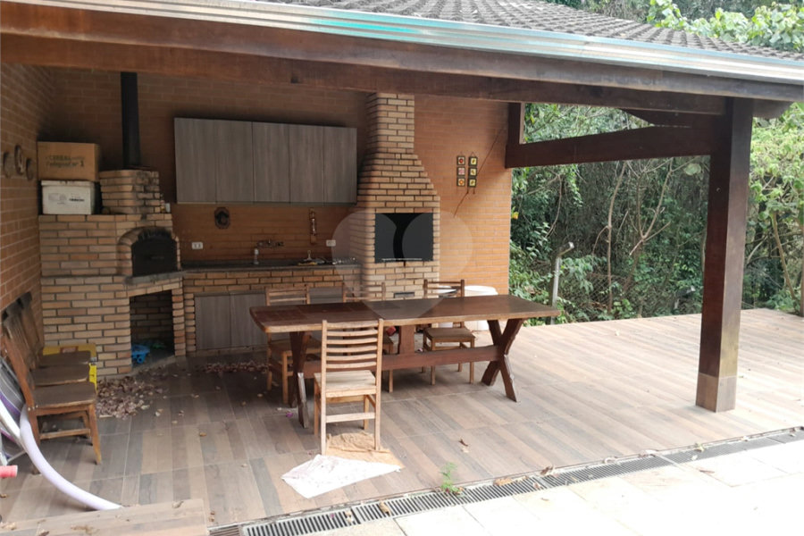 Casa Térrea à venda com 5 quartos, sendo 2 suítes,  em Roseira, Mairiporã, SP