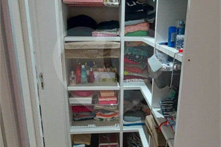 Casa à venda com 3 quartos, sendo 1 suíte, no condomínio Ville Resedá, São Paulo - SP