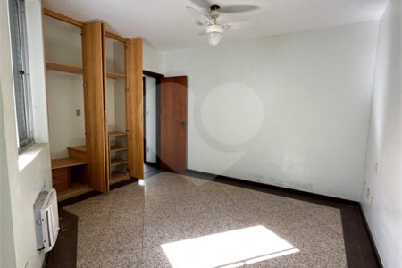 Cobertura à venda com 4 quartos, sendo 2 suítes,  em Braga, Cabo Frio, RJ