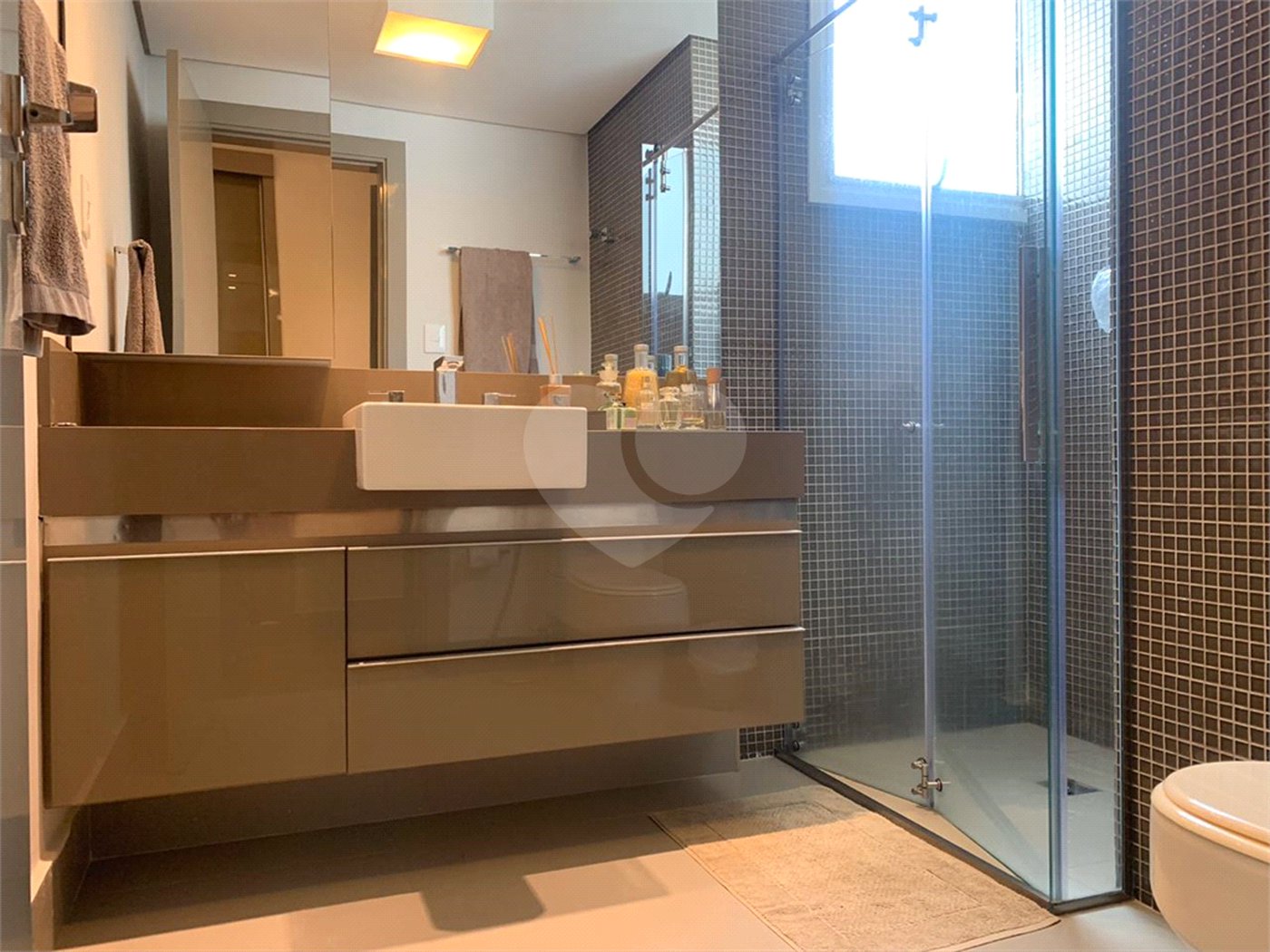 Apartamento à venda com 3 quartos, sendo 2 suítes, em Higienópolis, São Paulo, SP