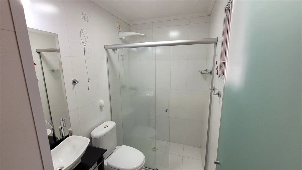 Sobrado à venda com 3 quartos, sendo 1 suíte, em Vila Romana, São Paulo, SP