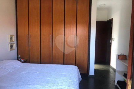 Sobrado à venda com 5 quartos, sendo 3 suítes, em Barra do Una, São Sebastião, SP