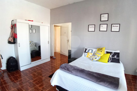 Casa à venda com 4 quartos, sendo 2 suítes, em Jardim São Paulo(zona Norte), São Paulo, SP