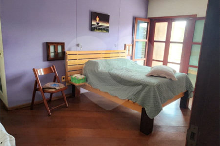 Chácara à venda com 4 quartos, sendo 3 suítes, em Pinheirinho, Vinhedo, SP