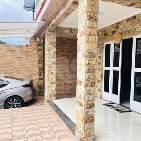 Casa à venda com 3 quartos, sendo 1 suíte, em Campo Grande, Rio de Janeiro, RJ