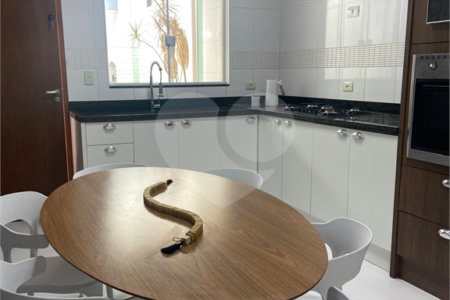 Sobrado à venda com 3 quartos, sendo 1 suíte,  em Vila Pires, Santo André, SP
