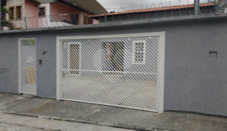 Sobrado à venda com 3 quartos, sendo 1 suíte,  em Tremembé, São Paulo, SP