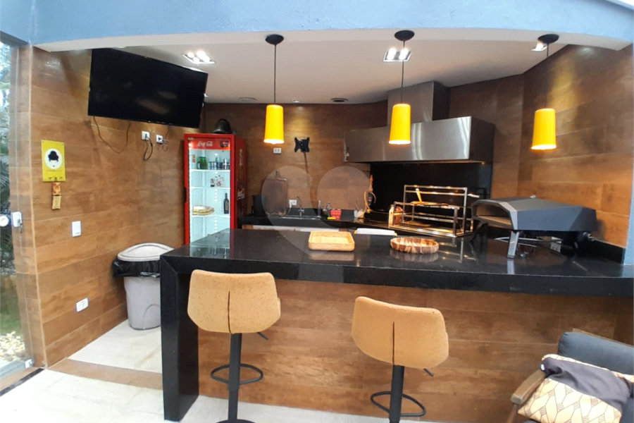 Casa à venda com 3 suítes no condomínio Suíça da Cantareira, Mairiporã - SP