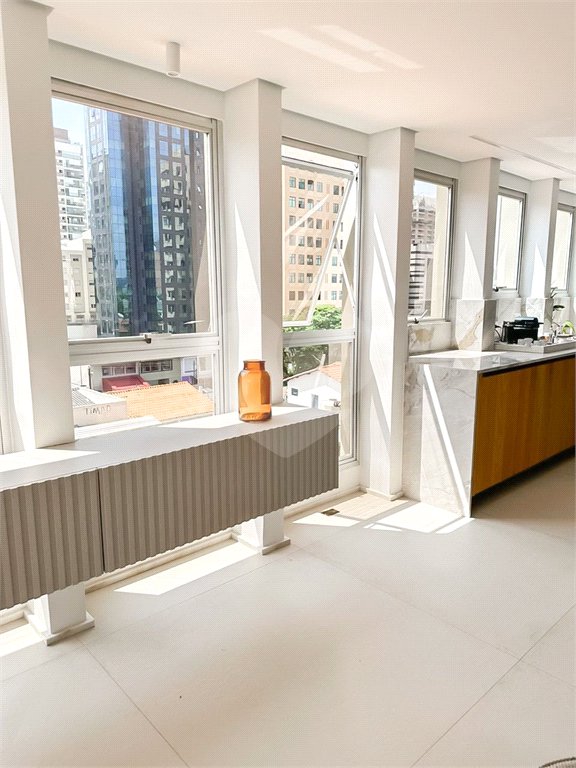 Apartamento à venda com 4 suítes em Vila Cordeiro, São Paulo, SP