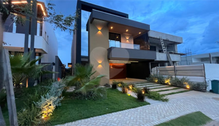 Casa à venda com 5 suítes no condomínio Florais do Parque, Cuiabá - MT