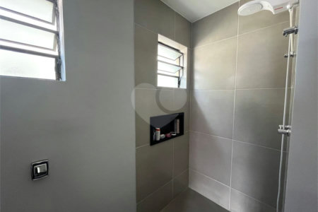 Sobrado à venda com 3 quartos, sendo 1 suíte, em Jardim das Vertentes, São Paulo, SP