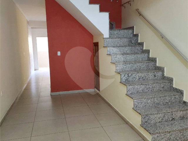 Sobrado à venda com 3 quartos, sendo 1 suíte,  no Brasilândia, São Paulo, SP