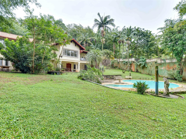 Casa à venda com 5 suítes no condomínio Chácara Flora, São Paulo - SP