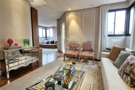 Apartamento à venda com 4 suítes em Moema, São Paulo, SP