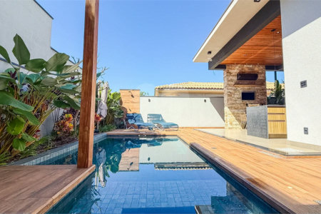 Indaiatuba - HOME DESIGN - Casa Térrea - Condomínio Paradiso - 420 m² de terreno - 307,19 m² de área construída - 3 suítes completas, sendo 1 master com closet planejado e banheira de imersão - Sala de TV reversível para 4ª suíte - Sala de estar ampla e varanda gourmet integrada - Cozinha com móve