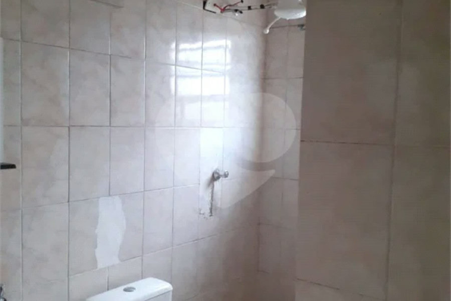 Sobrado à venda com 4 quartos, sendo 1 suíte, em Campo Limpo, São Paulo, SP