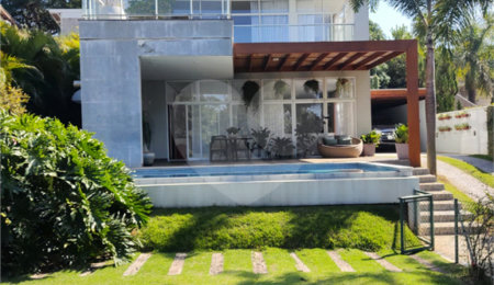 Casa à venda com 4 quartos, sendo 3 suítes,  no condomínio Estância Marambaia, Vinhedo - SP