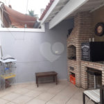 Sobrado à venda com 3 suítes em Vila Vitório Mazzei, São Paulo, SP